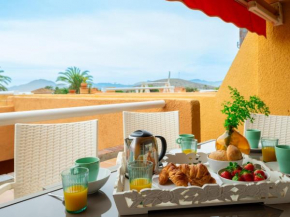 Apartamento en La Manga - Piscina Comunitaria, 1 km de la playa - ES-220-63